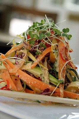 Spicy thai salad